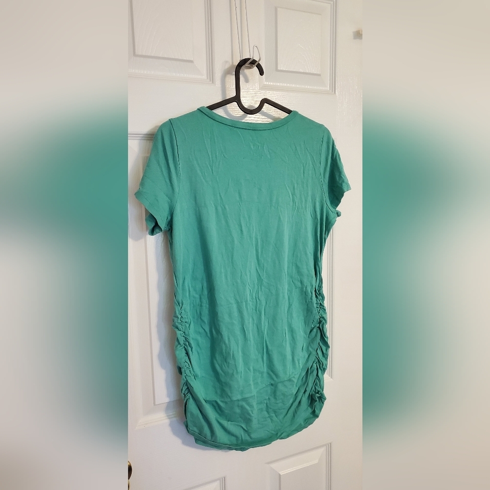 Motherhood Maternity Green Tshirt Size Medium - Picture 2 of 3